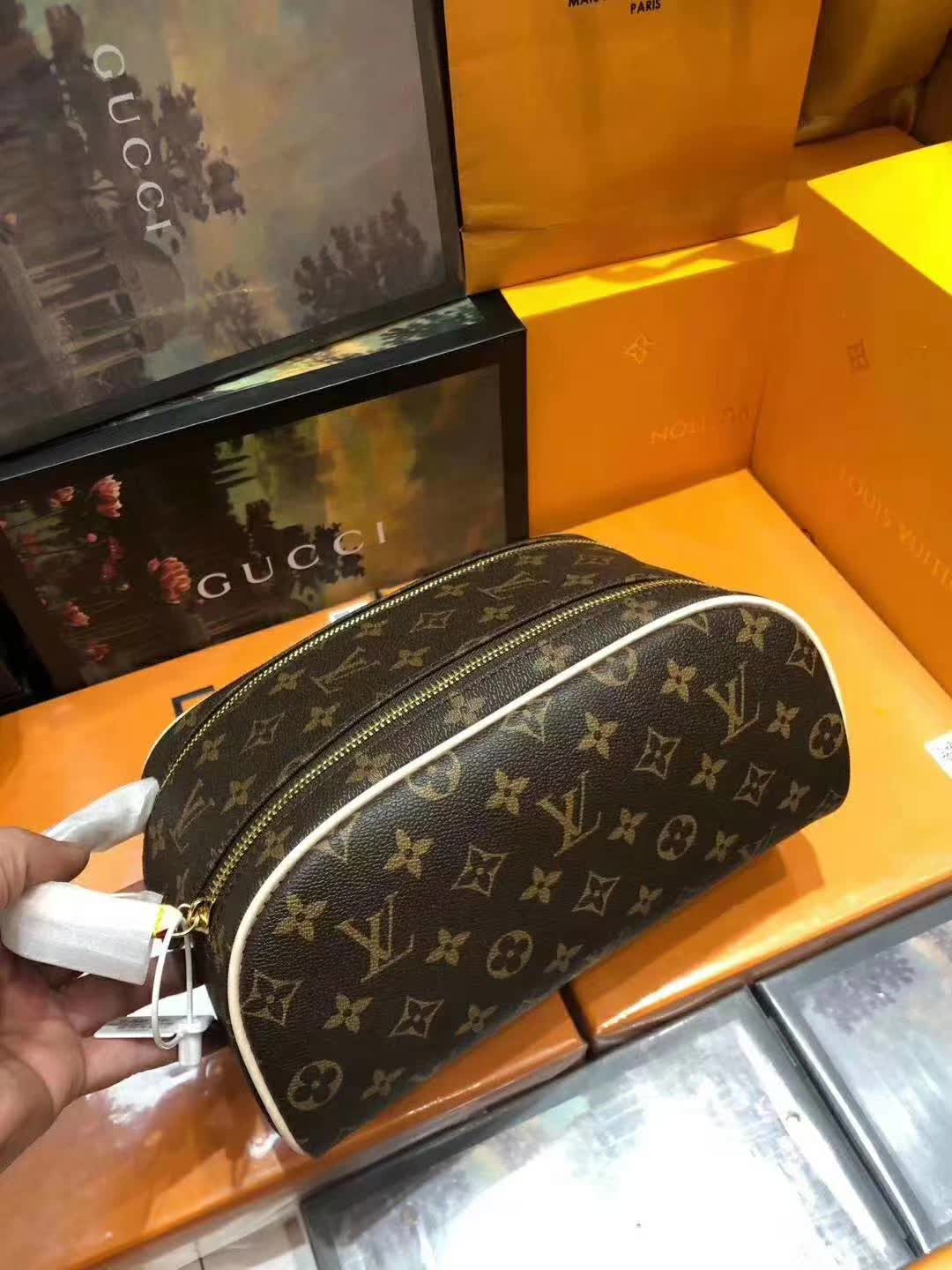 돕 키트 토일렛 파우치