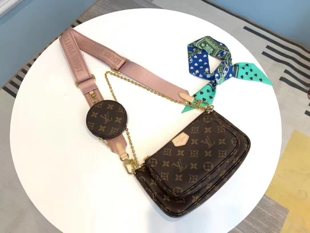 멀티 포쉐트 악세수아