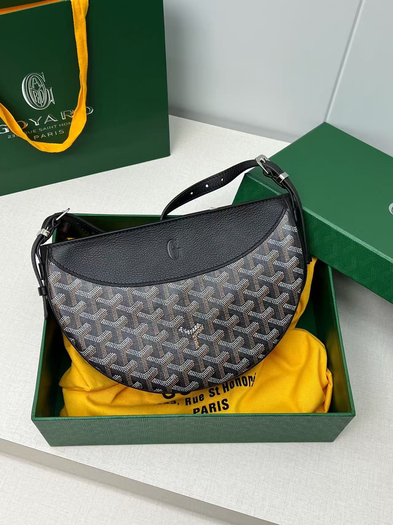 GOYARD HIRON DELLE