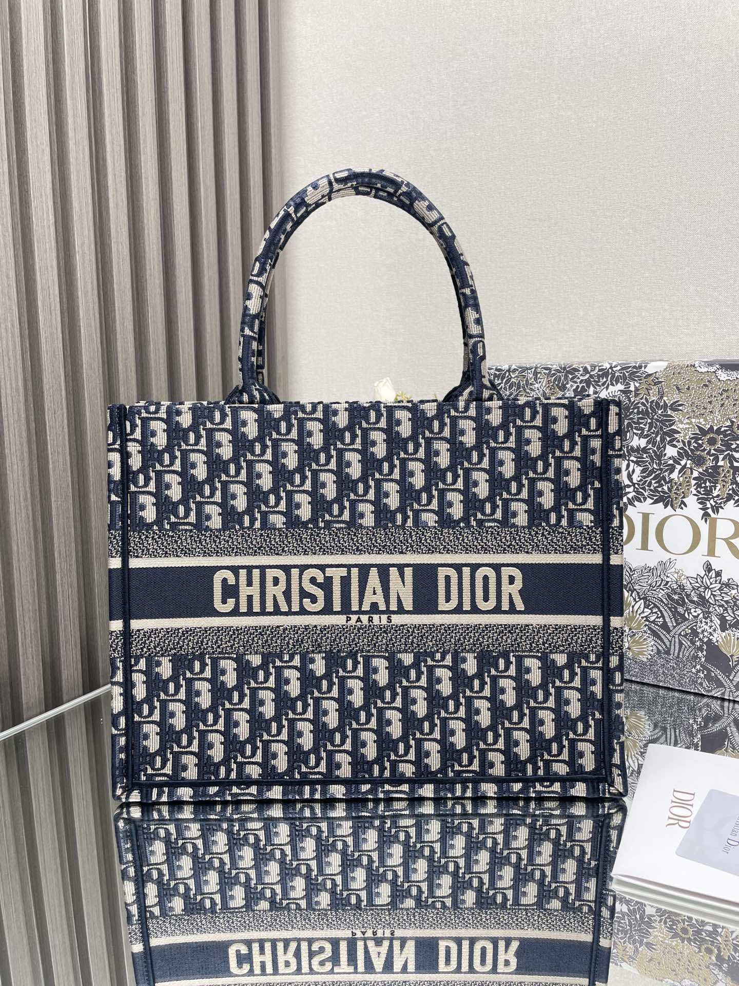 Dior Book Tote 미디엄 백
