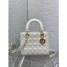 Lady Dior 미디엄 백